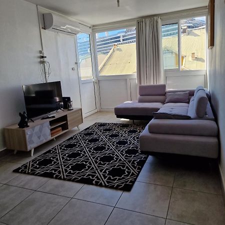 Chez Marvin Apartment ปวงต์-ตา-ปิตร์ ภายนอก รูปภาพ